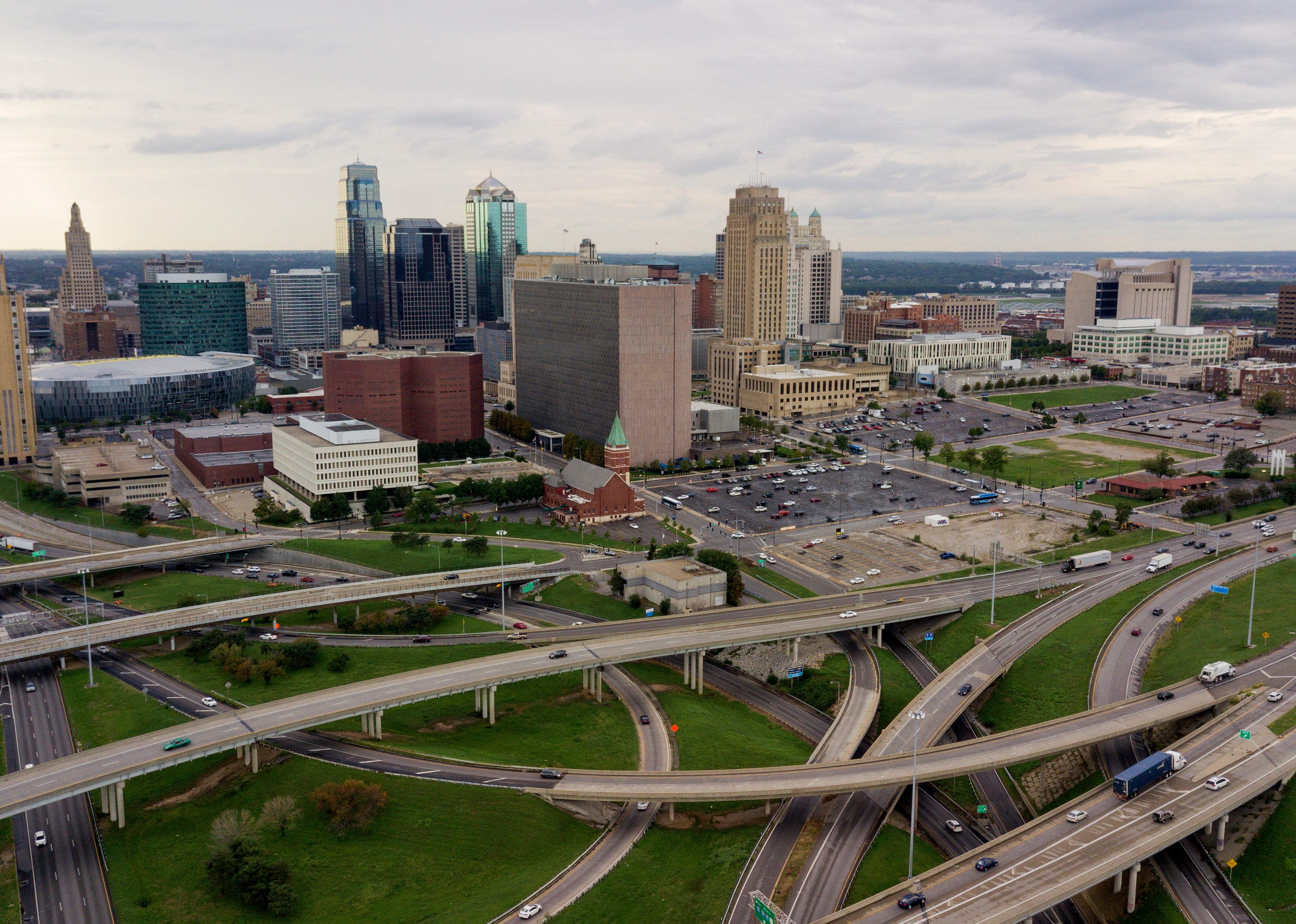 Cars and trucks on the highways outside of Kansas City.