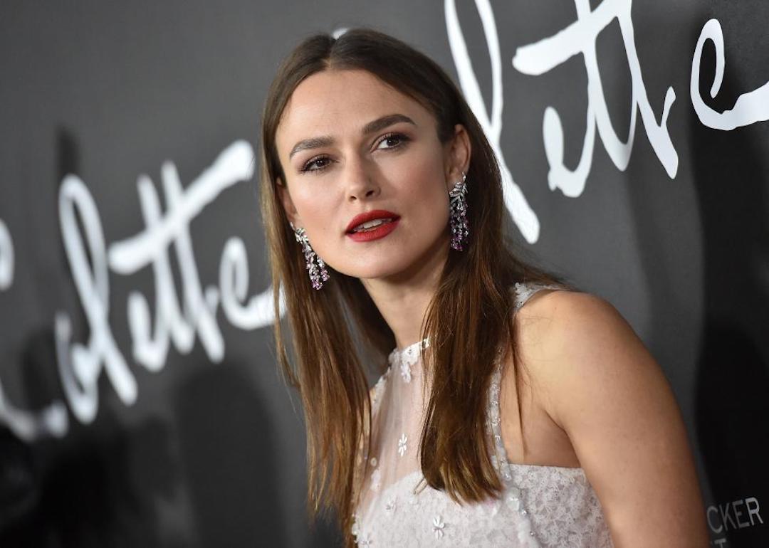 Keira Knightly poses on the red carpet.
