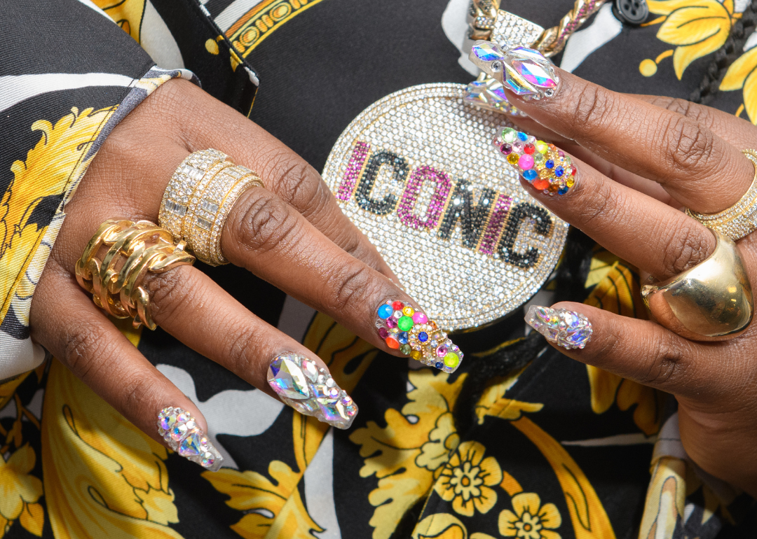 Missy Elliott jewelry and nail detail.
