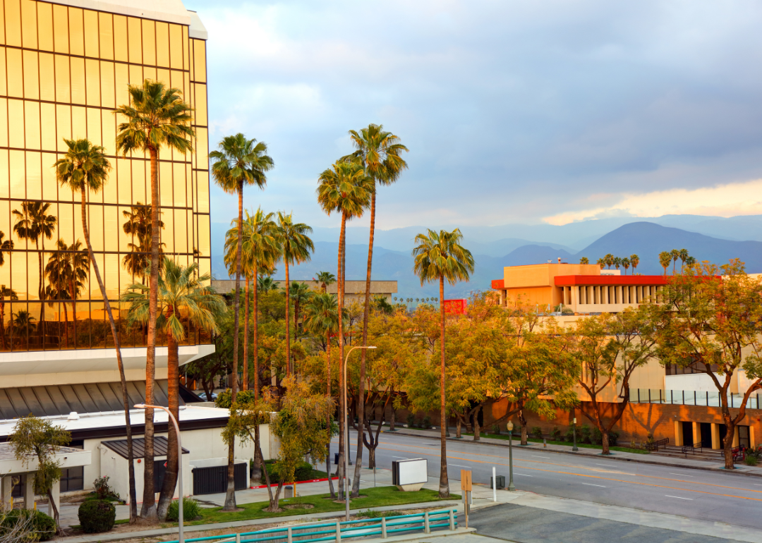 A photo of a street view of San Bernadino, California
