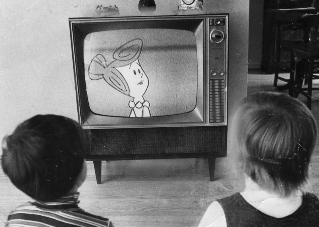 Children watching 'The Flintstones' in 1972.