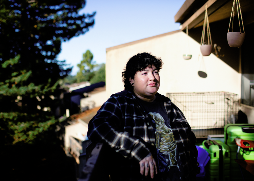 After her first semester at Ventura College, Elizabeth Clews received a notice that she’d run afoul of “satisfactory academic progress” rules and was at risk of losing her financial aid. 
