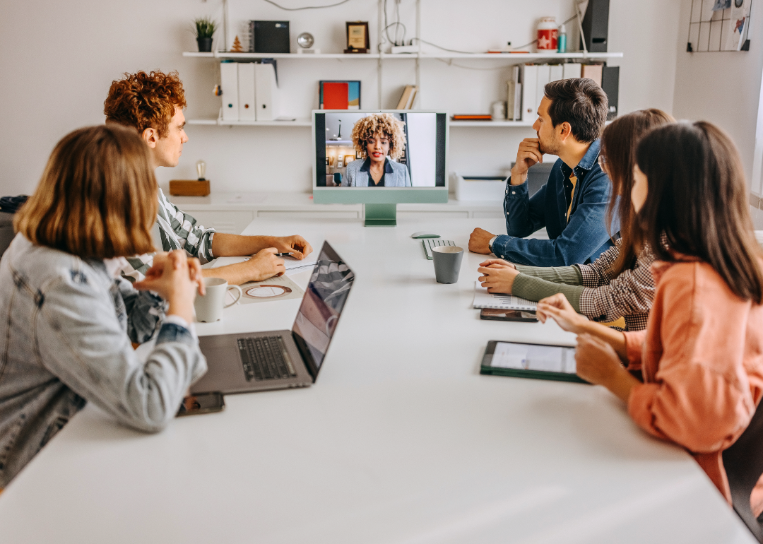 meeting between in-office and remote workers