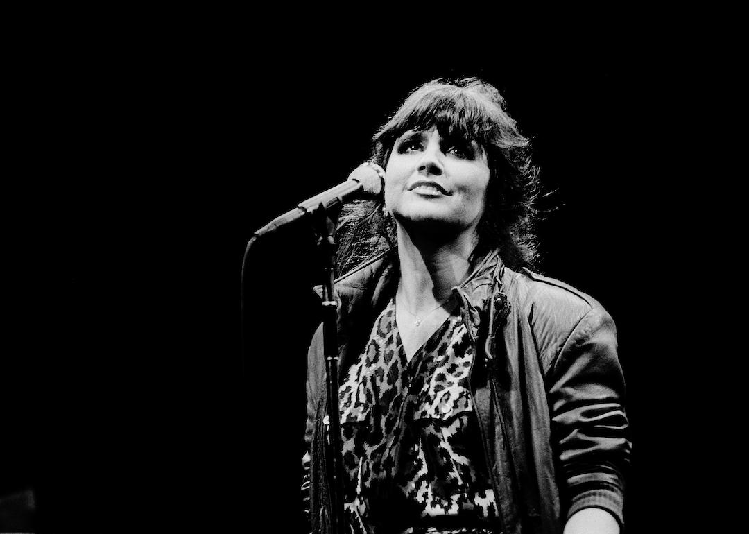 Singer Linda Ronstadt performs on stage at the Poplar Creek Music Theater in Hoffman Estates, Illinois in 1981.