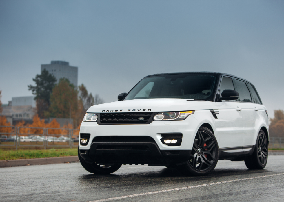 Range Rover Sport HSE at the city street