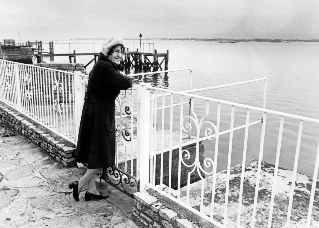 Mary Elizabeth Stanley poses by harbor.