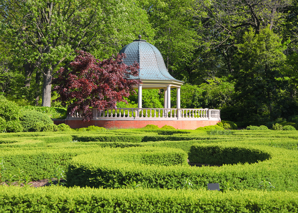 Saint Louis botanical gardens in summer.