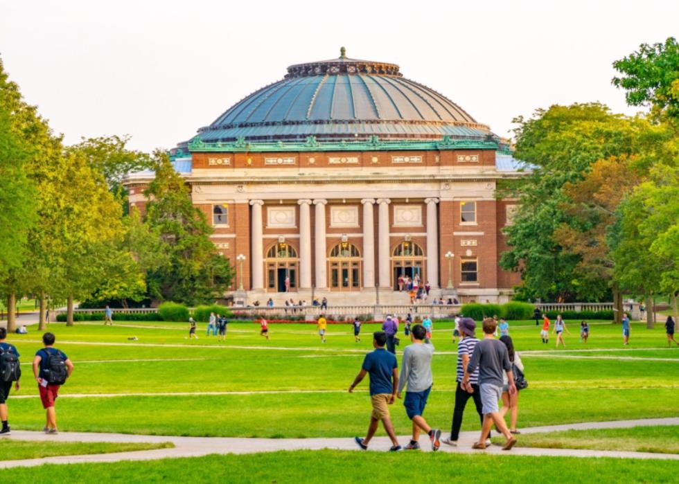 Students walking on campus at University of Illinois.