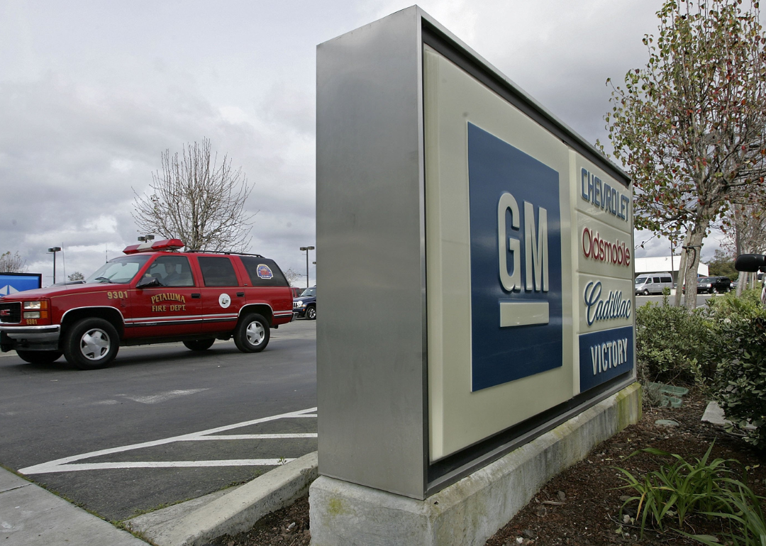 The sign for a GM dealership.
