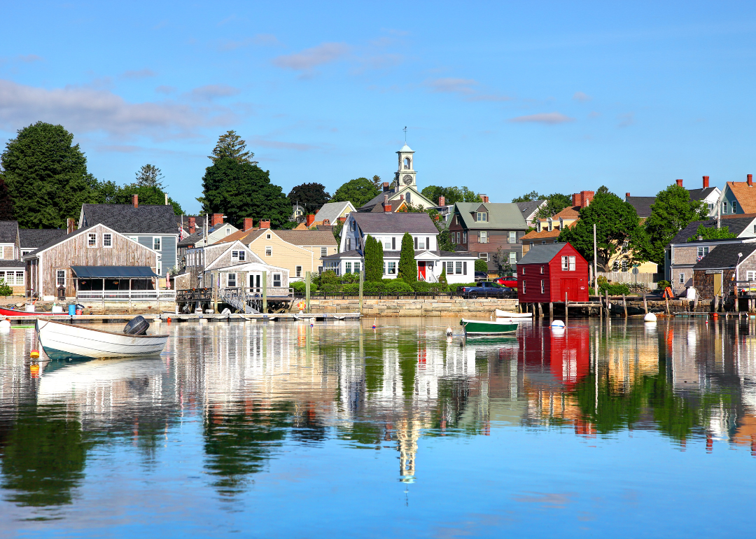 Homes in Portsmouth on the water.
