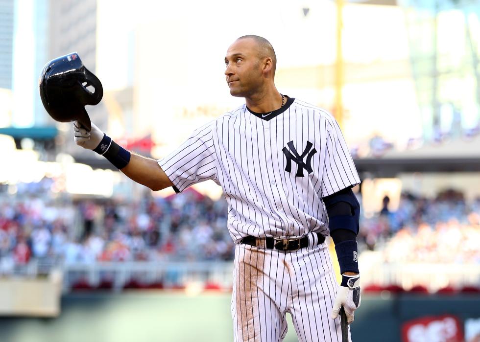 Derek Jeter acknowledges the crowd
