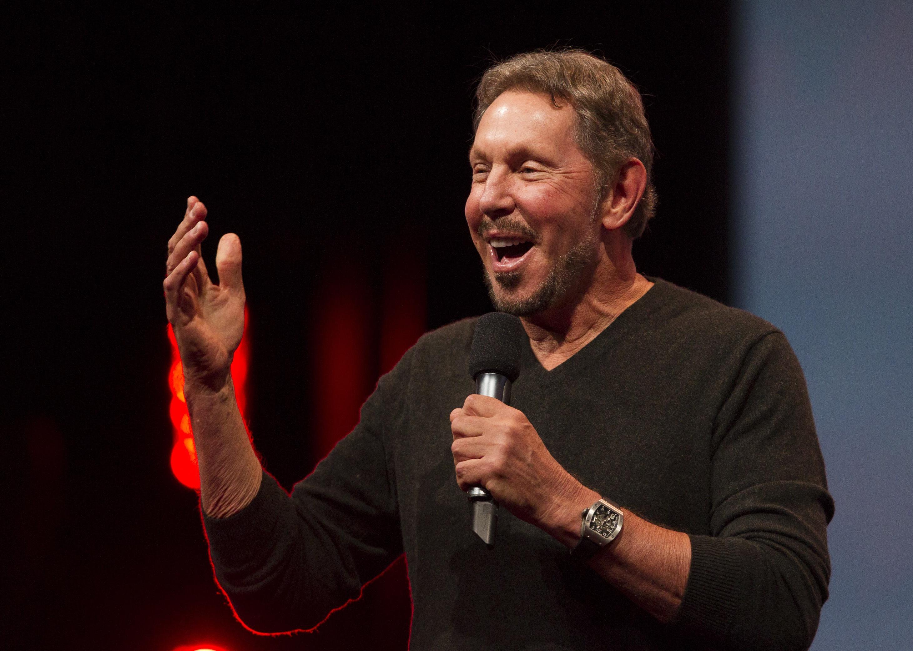 Larry Ellison speaks at event.