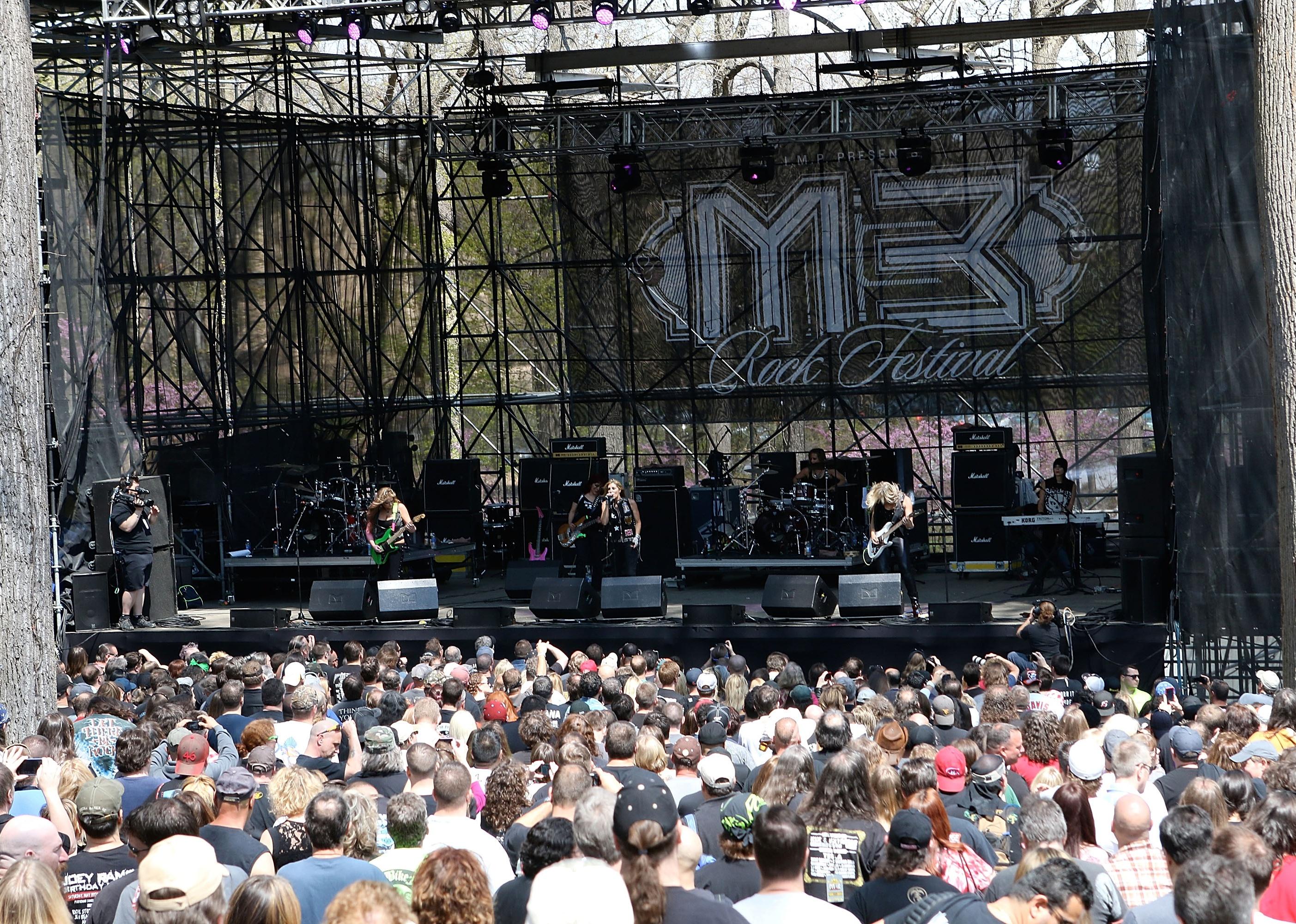 Lorraine Lewis of Femme Fatale performs during the 2014 M3 Rock Festival.