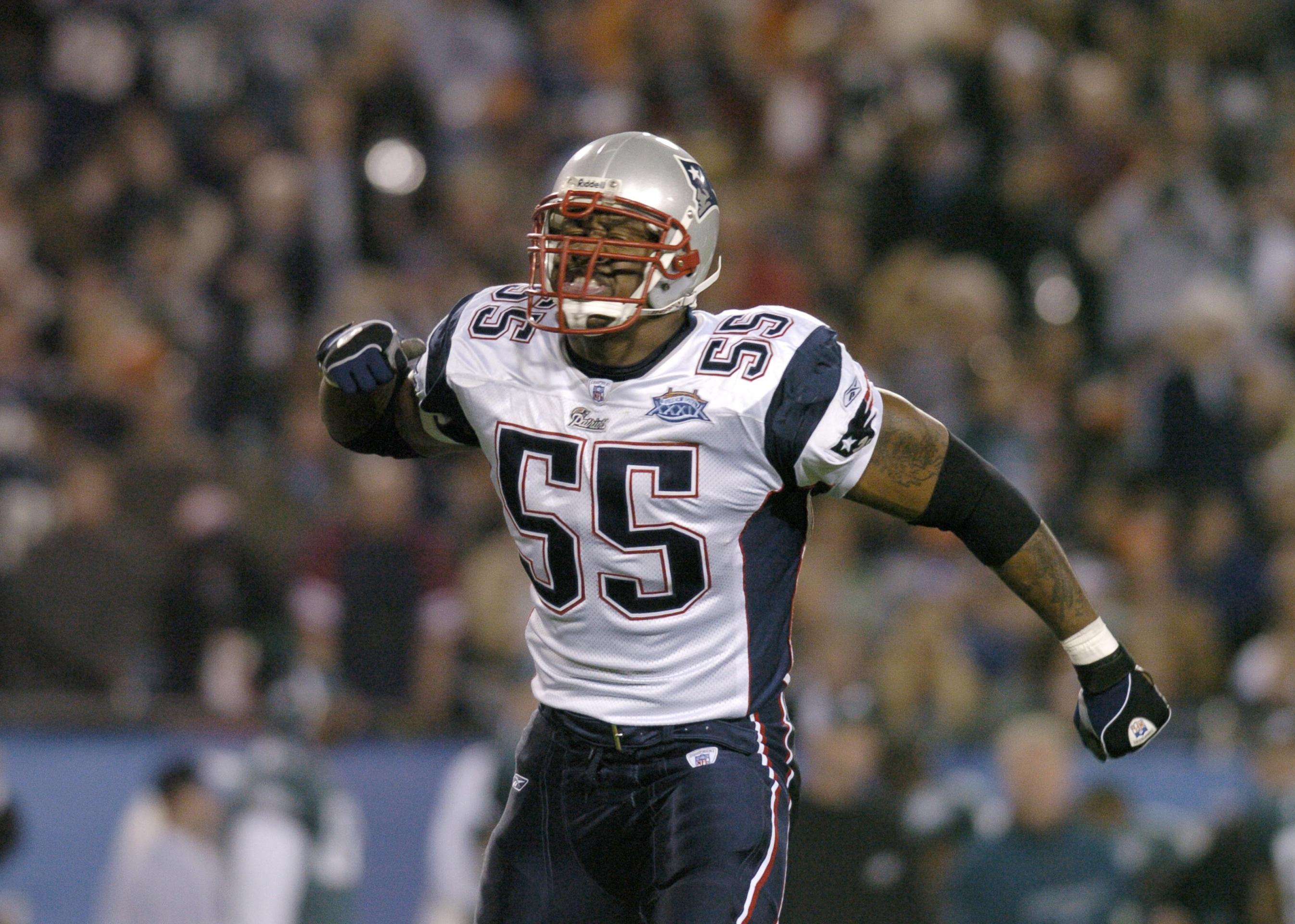 Willie McGinest during the first quarter of Super Bowl XXXIX.