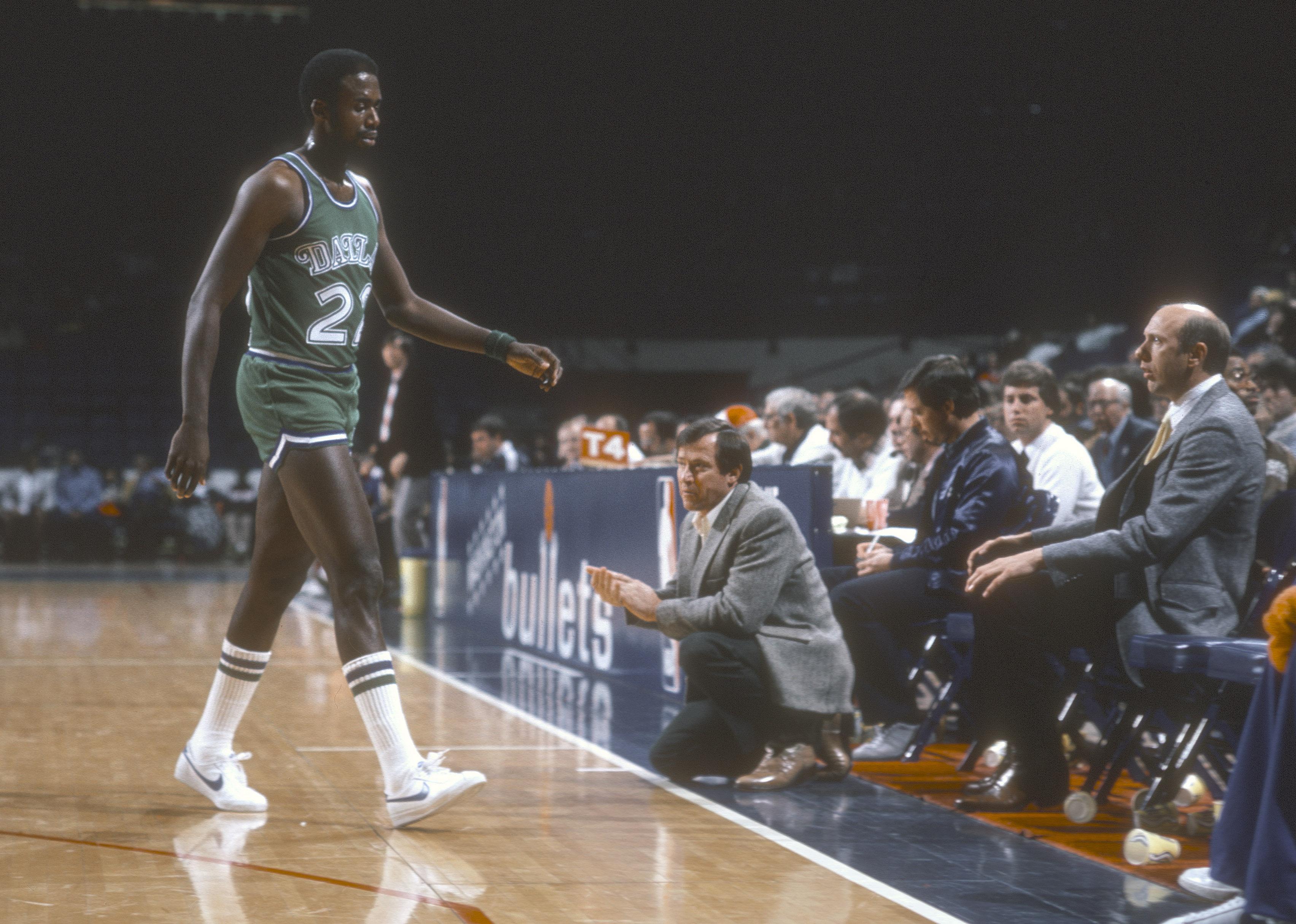 Rolando Blackman walking off the court during a game at the Capital Centre.