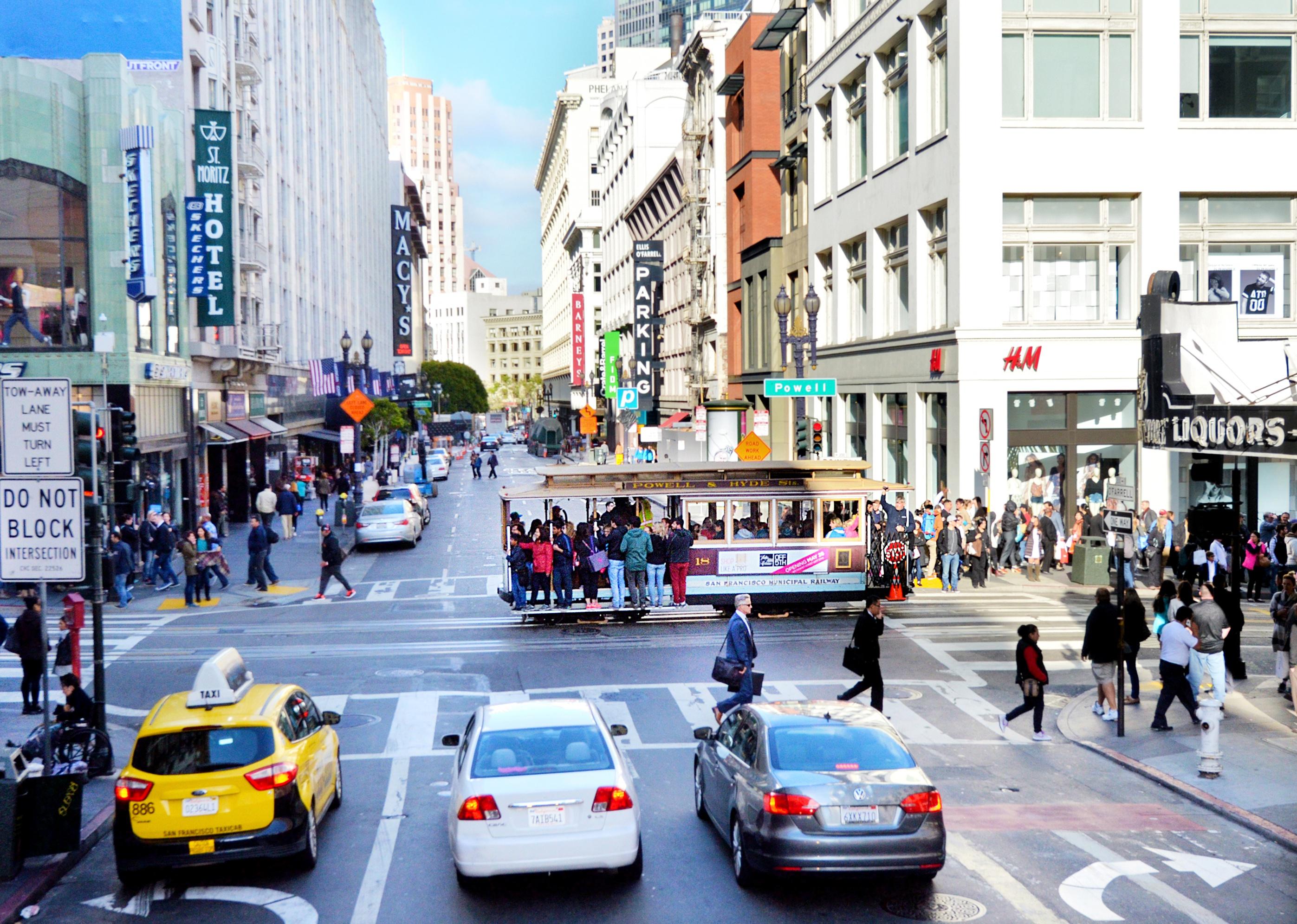 Traffic on Powell Street in San Fransisco.