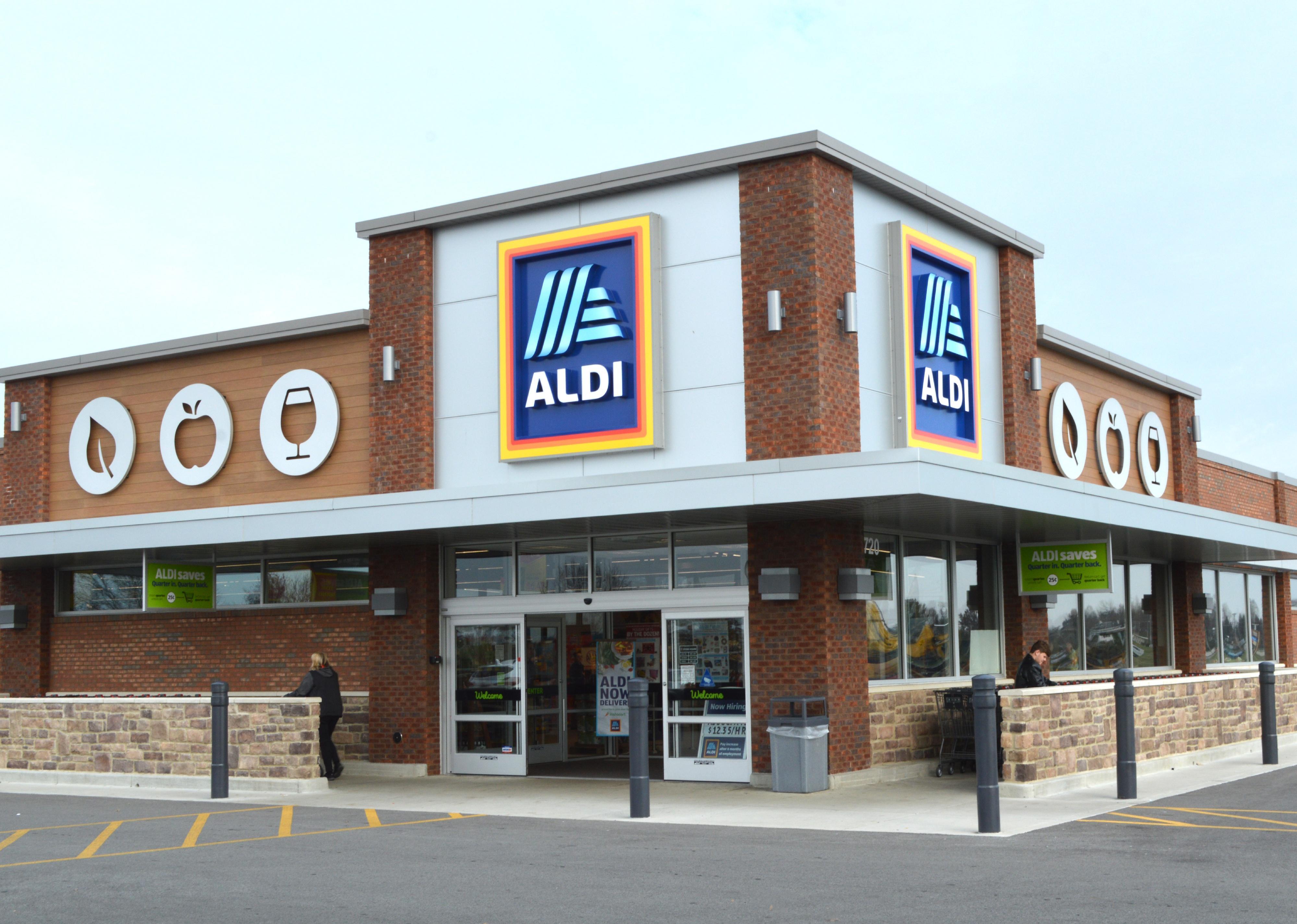 Aldi storefront.