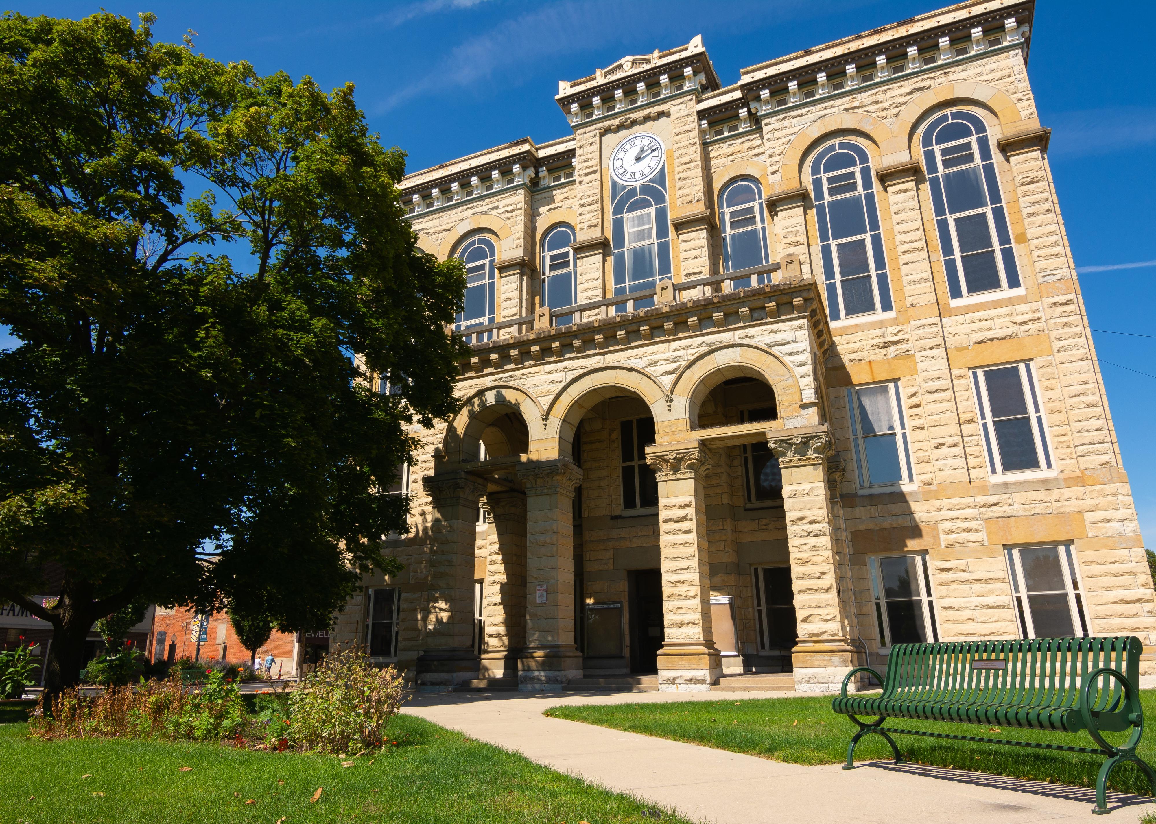 Beautiful afternoon in Downtown Ottawa, Illinois