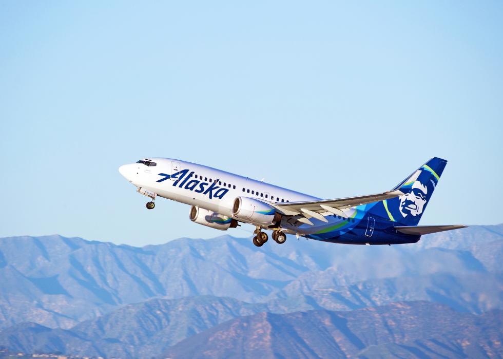 Alaska Airlines Boeing 737-790 aircraft airborne